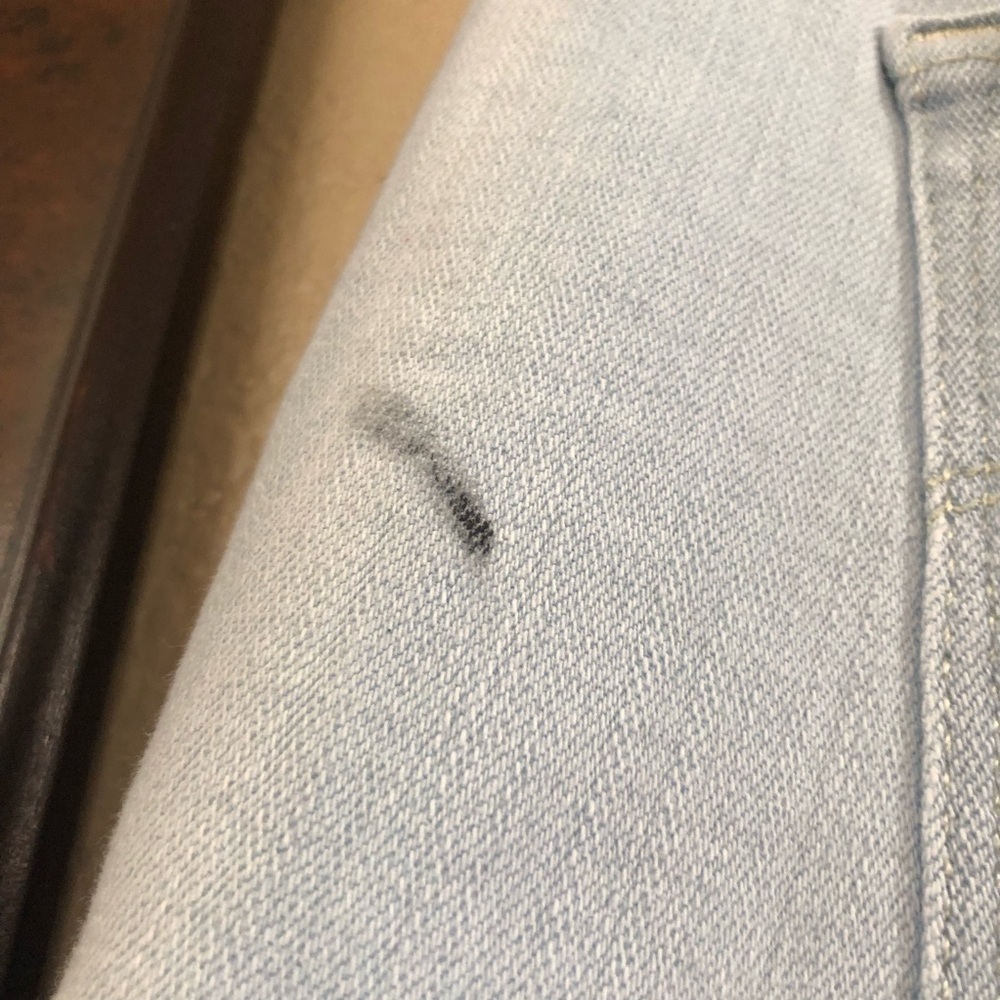 Levi’s Bermuda Shorts Size 28 - Picture 6 of 6